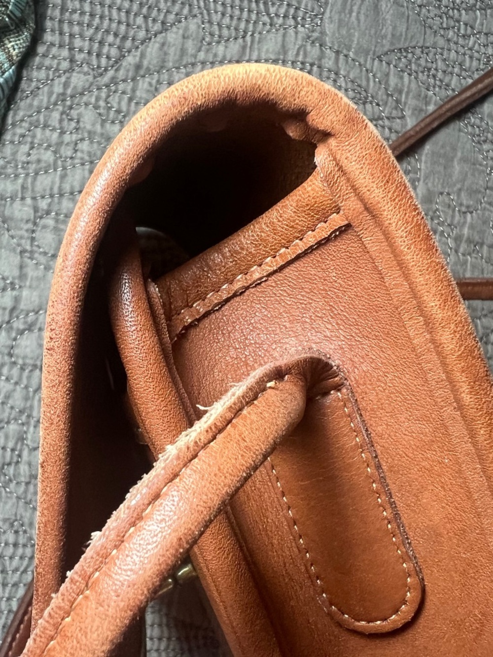 Vintage Coach Legacy Scooter 9893 Tan Brass Kiss Lock Leather Bag with No Tag - Picture 14 of 14